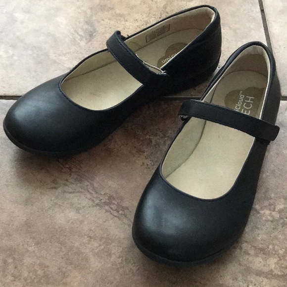 umi cloud tech shoes